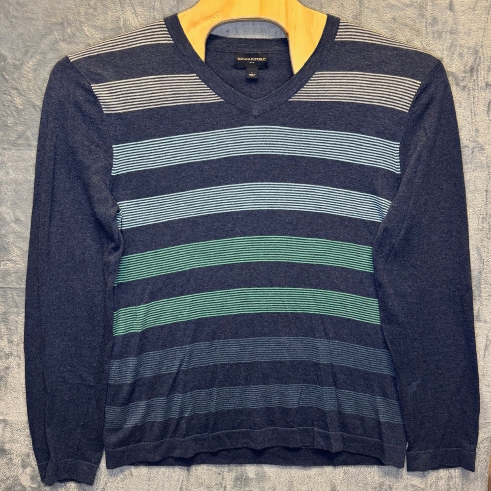 2180 | Banana Republic Striped Cotton V-Neck Sweater Navy Blue Mens L